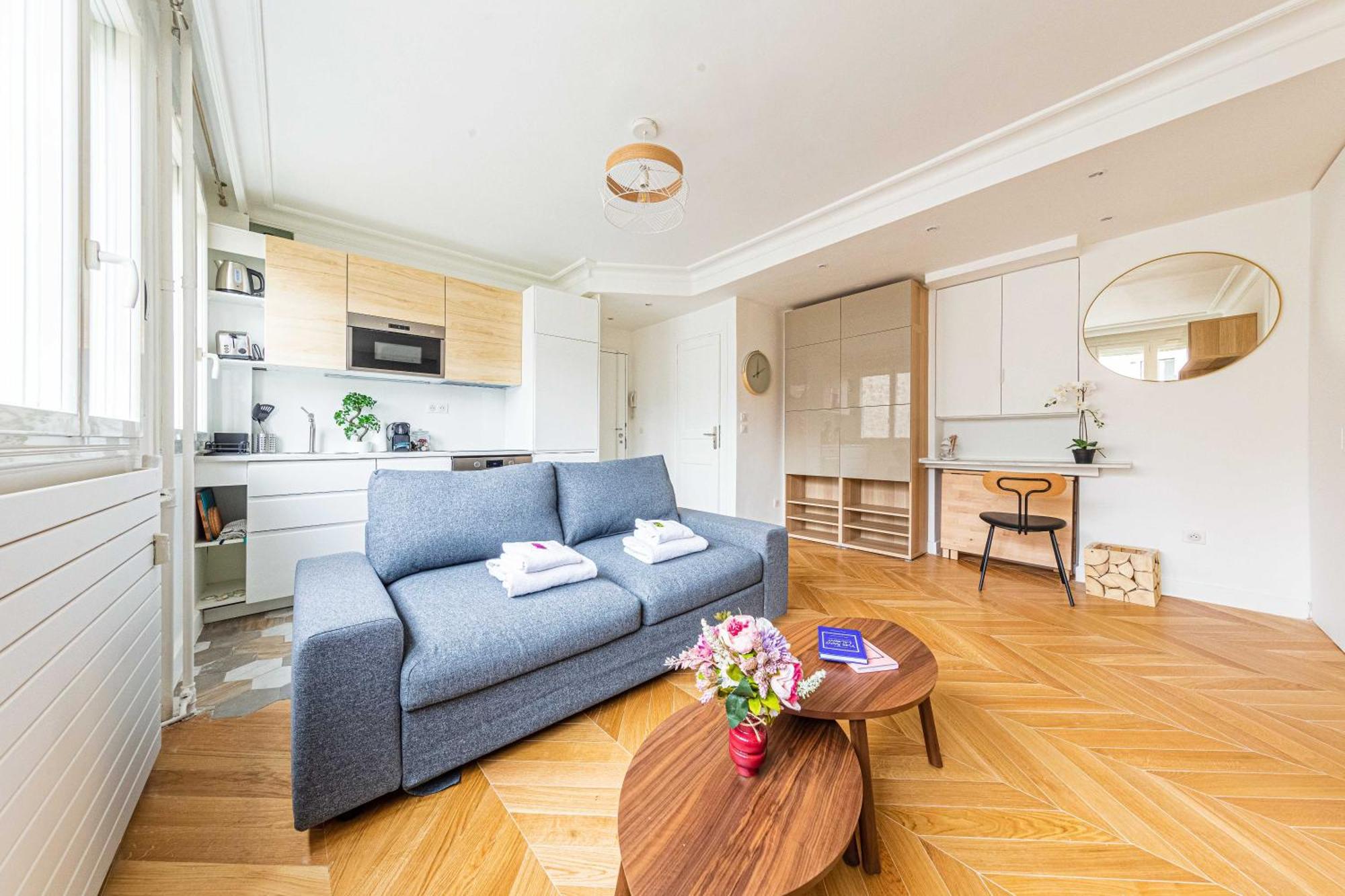 Superb Trocadero Eiffel Tower Apartment